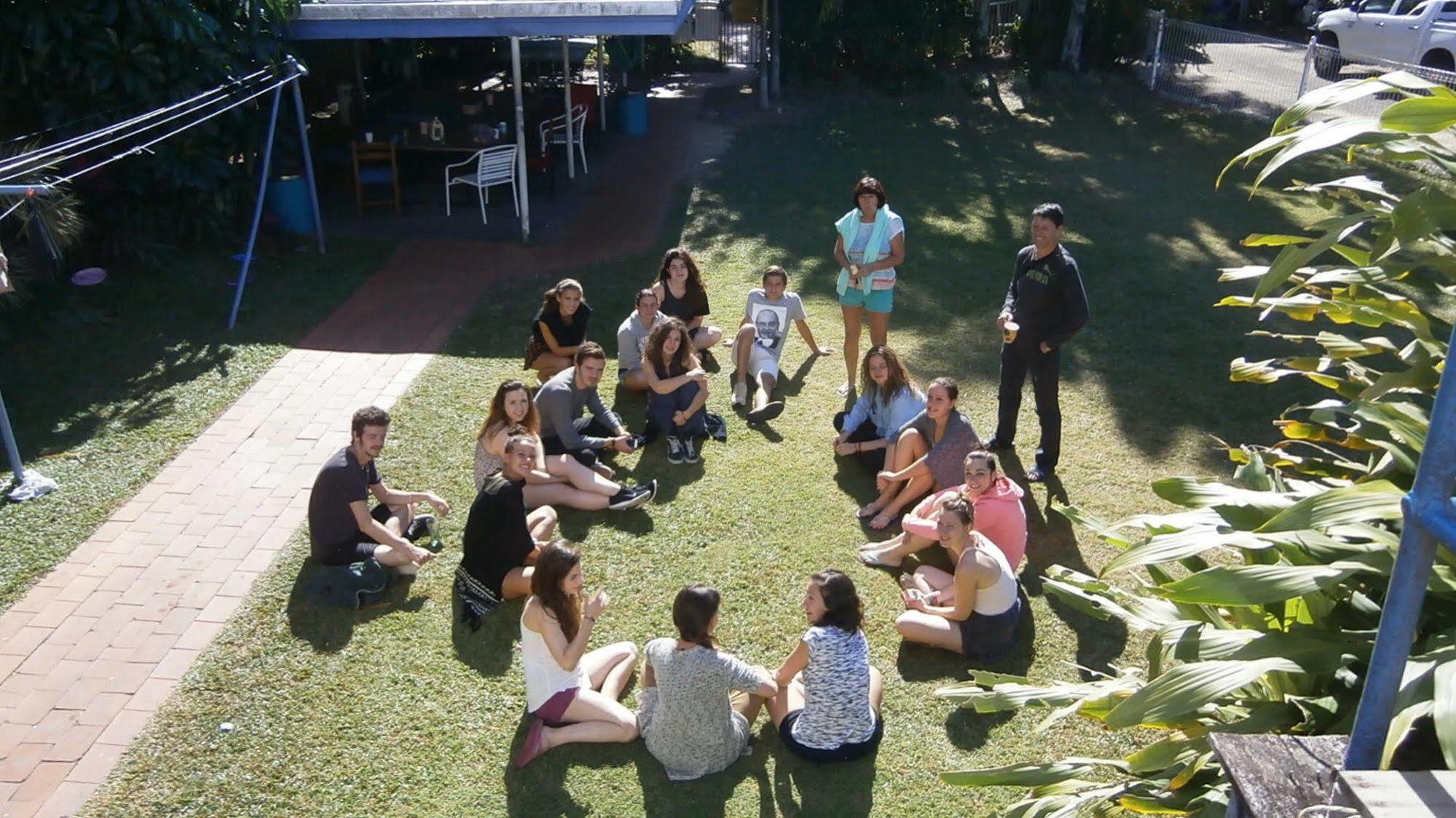 הוסטל קאירנס Reef Backpackers מראה חיצוני תמונה